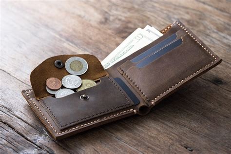 men's wallet with coin pocket